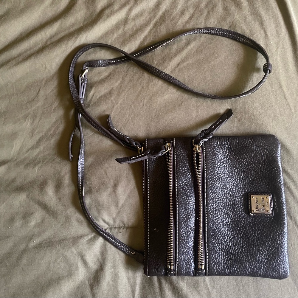 Elegant Black Leather Crossbody Bag